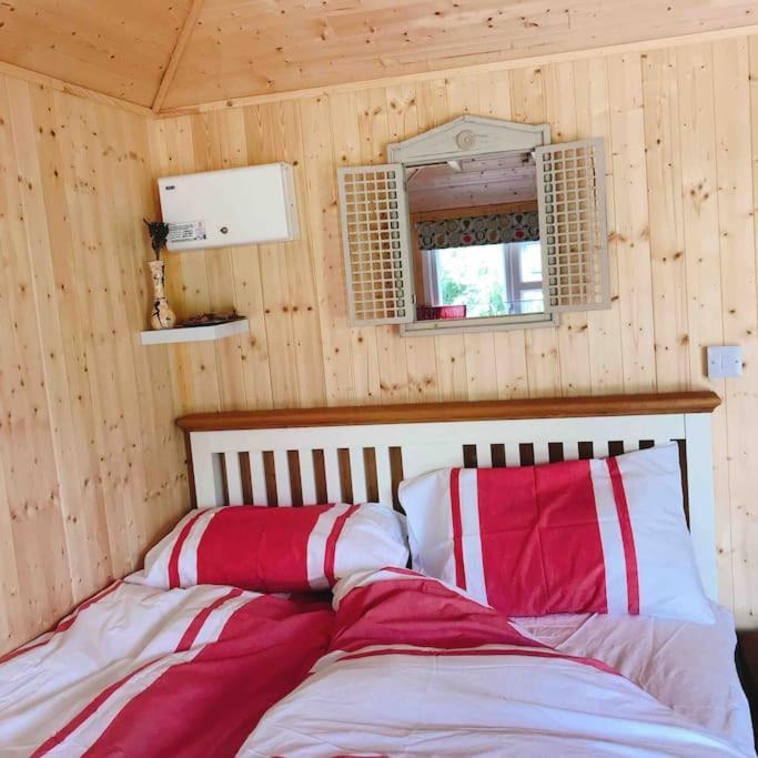 Cosy Private Cabin With Parking In Good Location Oxford Exterior foto